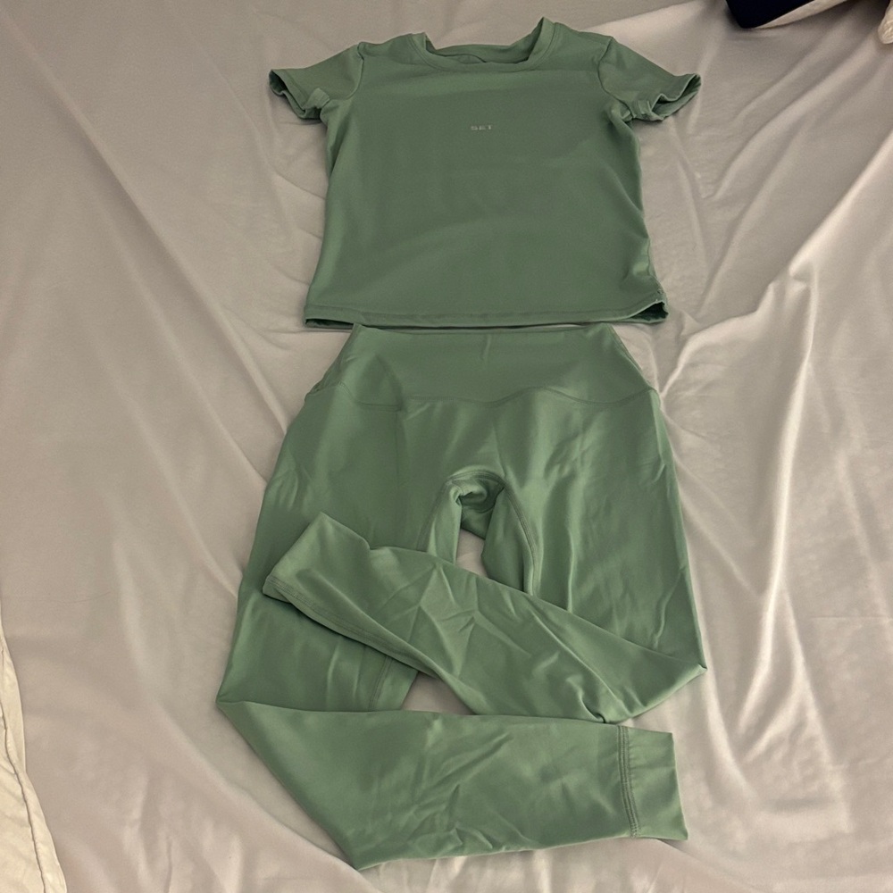SET Active Green Workout Set